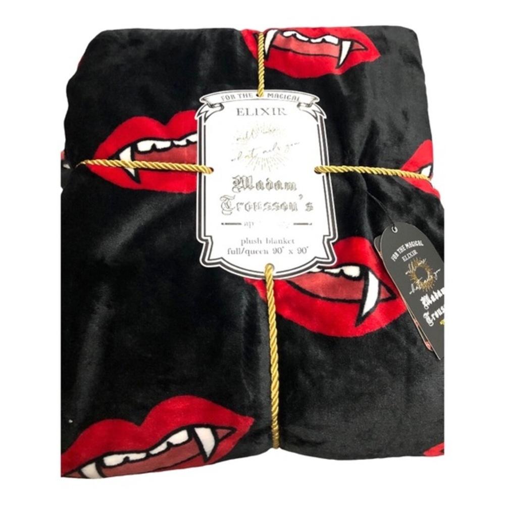 Magical Elixir red dracula vampire fangs black full/queen plush blanket throw